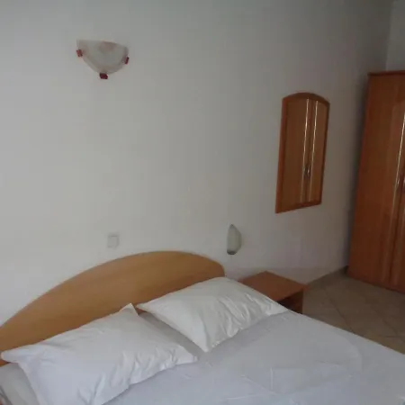 Apartment Milena Pasman